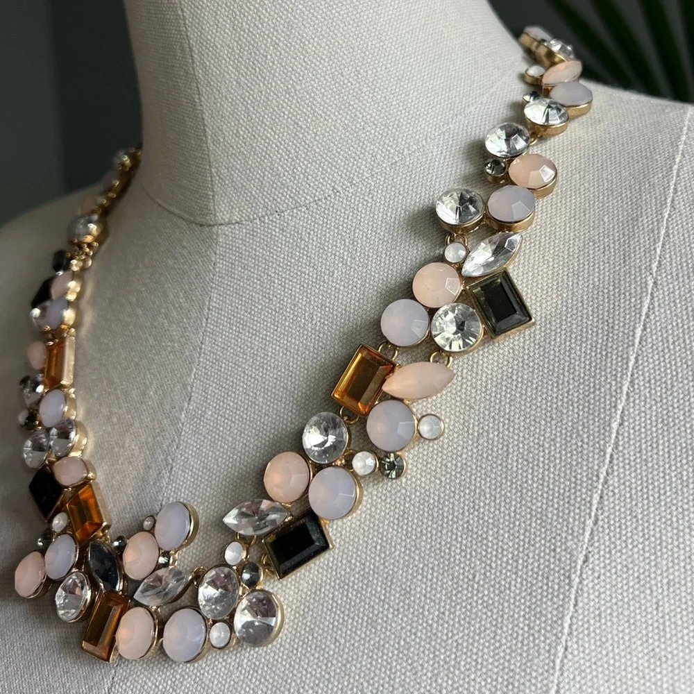 NWOT Macy's Brand Gold Tone Multi-Color Collar Necklace with Extender